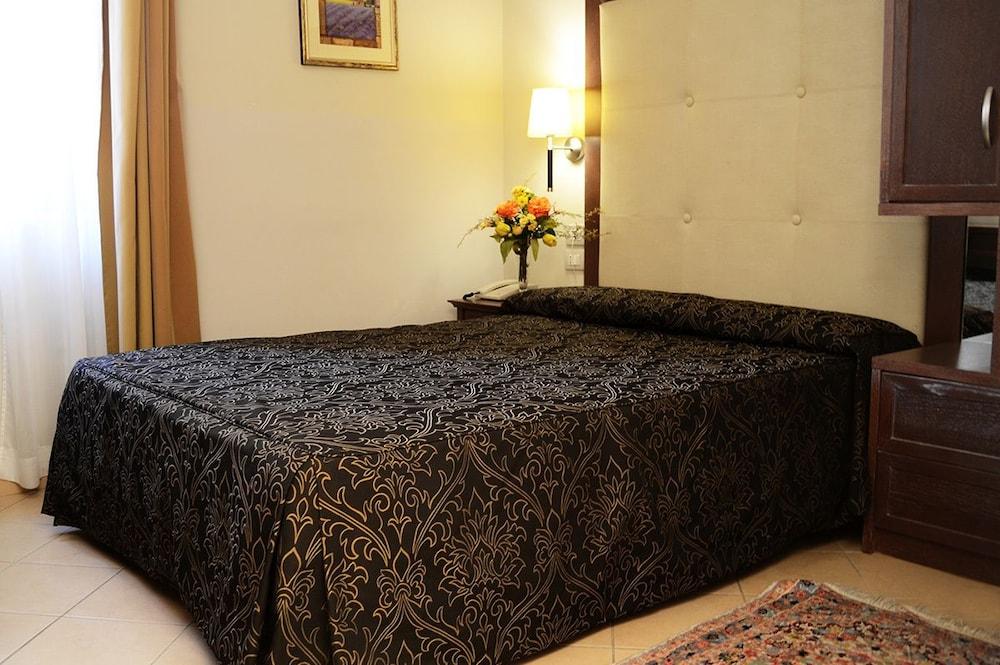 Hotel Vittorio Emanuele Sassari Eksteriør billede